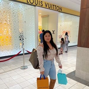 Meet your Posher, Erika